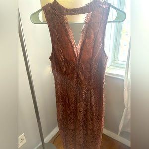 Lace keyhole dress